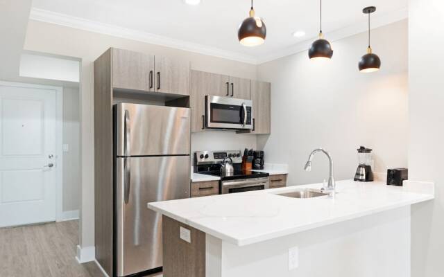 Global Luxury Suites on Prospect Street