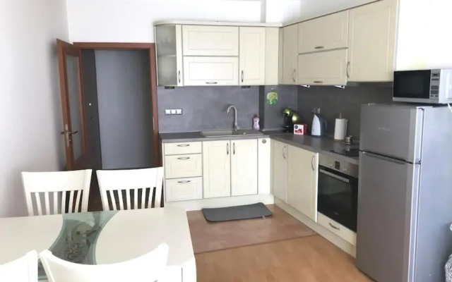 Amazing 2 bedroom apartment next to the beach