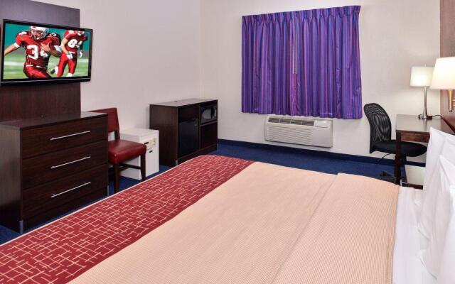 Red Roof Inn Sandusky - Milan