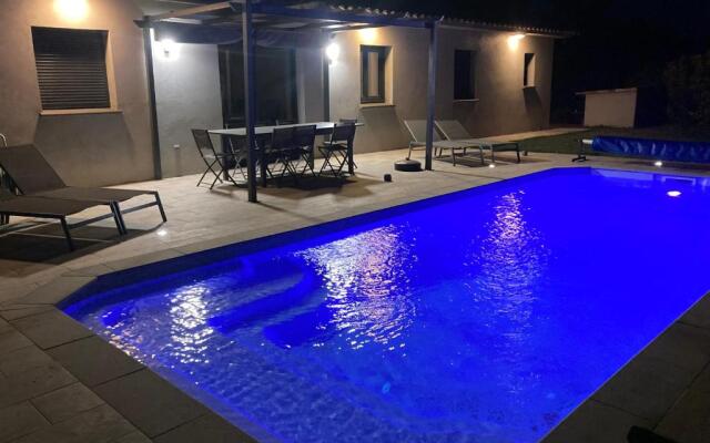 Villa 8 personnes et possibilité location voiture