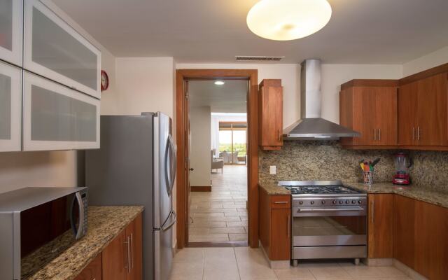 Los Altos Residences