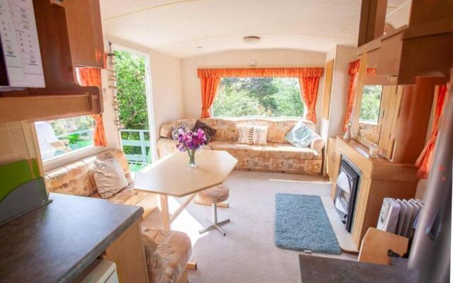 Beautiful 3-bed Cabin in Pembrokeshire Coast