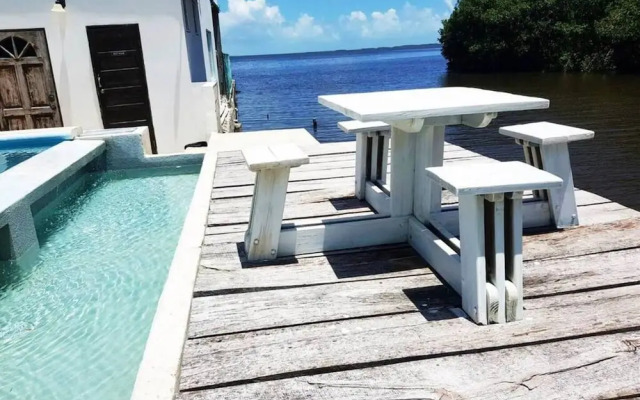 See Belize Tranquil Sea View Studio With