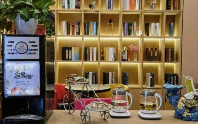 Greentre Carrey Light Luxury Hotel (Taizhou Luqiao Zhongsheng Plaza)