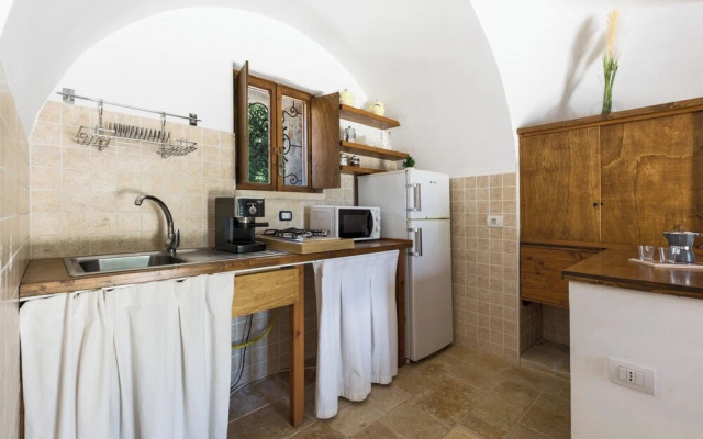 4059 Trullo Il Cavaliere by Barbarhouse