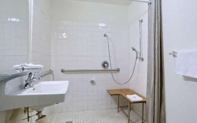 Super 8 by Wyndham Walnut Creek