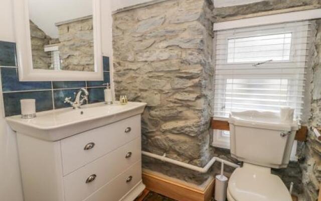 16 Park Square, Blaenau Ffestiniog
