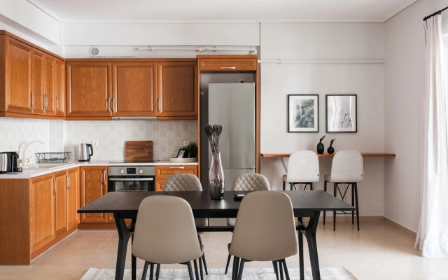UPSTREET Superb & Comfy 2 BD Apt-Marousi