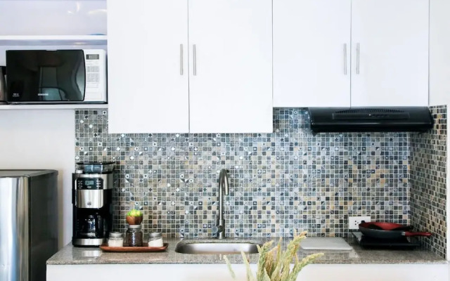 Indigo Makati @ BSA Suites