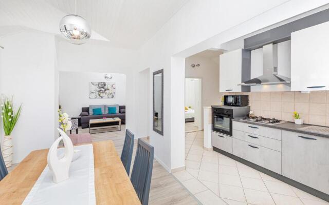 Apartment 24