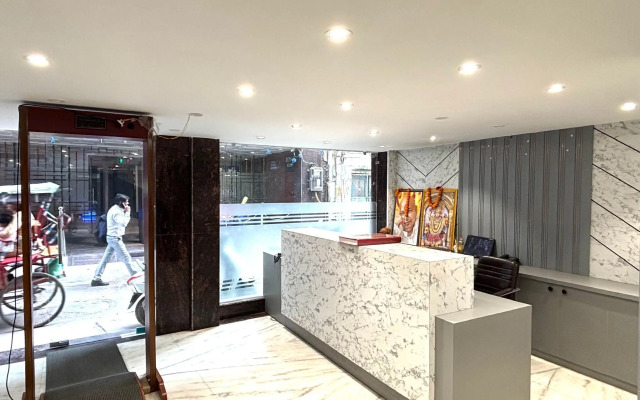 Hotel Chopra International