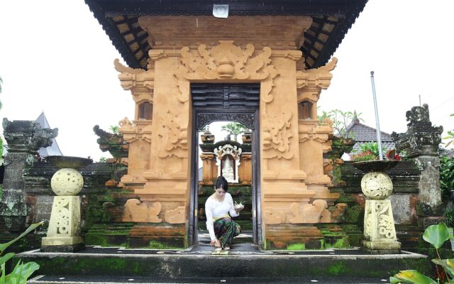 Puri Karang Besakih
