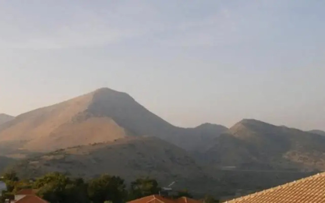 Holiday Mesovouni Farm House