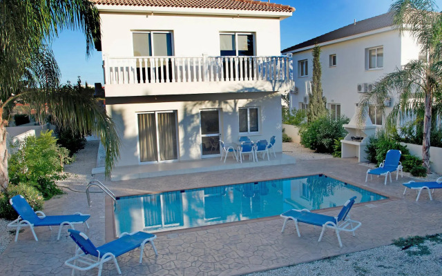 Hara Nissi Beach Villas