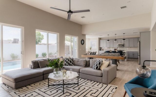 E 6th St - Maisy in Scottsdale