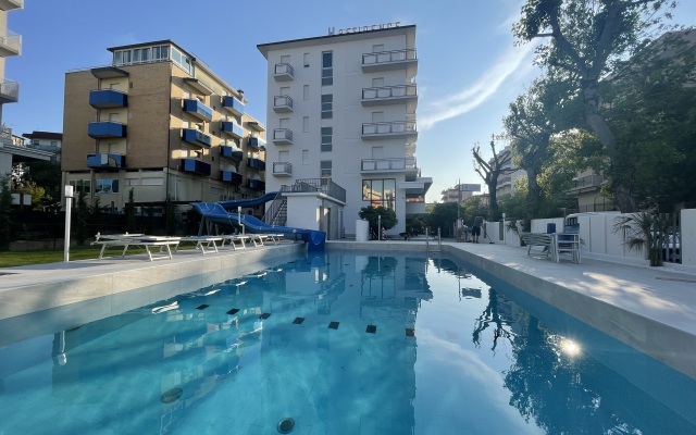 Club Hotel Residence