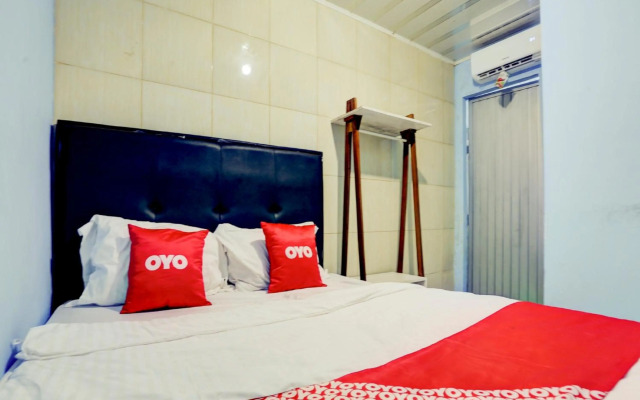 Vaccinated Staff - OYO 90190 Asha Kost Syariah