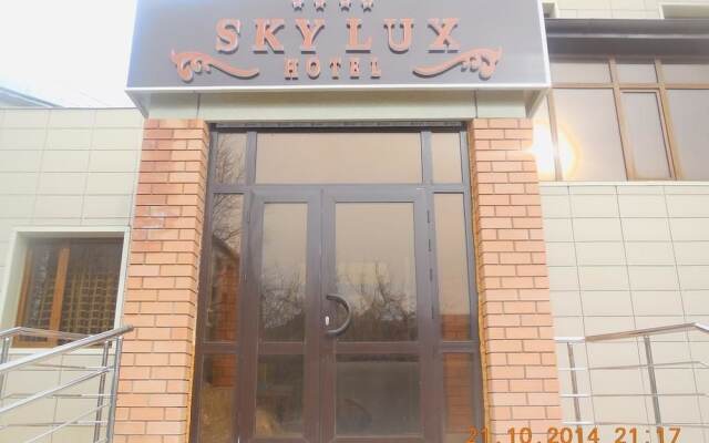 Отель Sky Lux