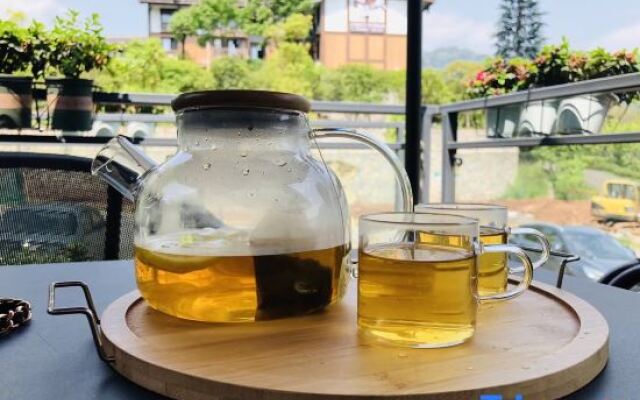 Anjing Old Tree Courtyard (Emeishan Scenic Area)