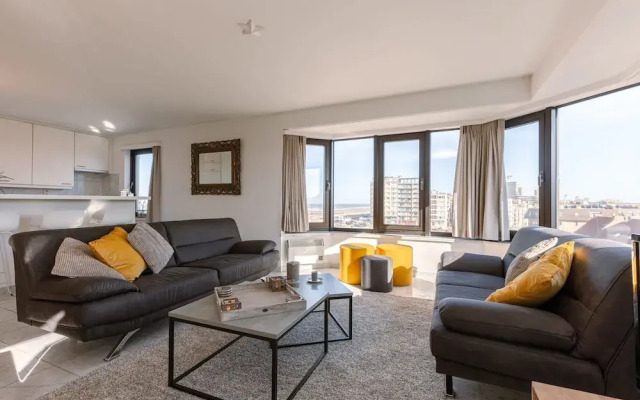 Spacious Modern sea View Apartment With Garage