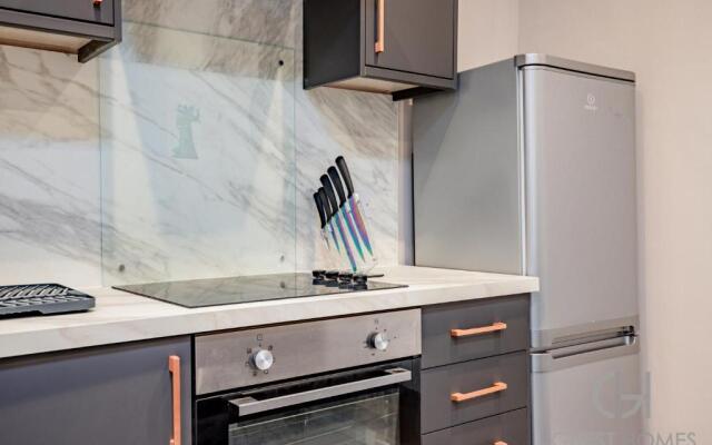 Worcester 1 Bed Apartment With Private Entrance