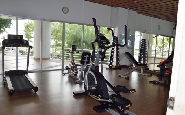 Sandy Beach Condo 15E