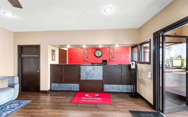 Econo Lodge Texarkana I-30
