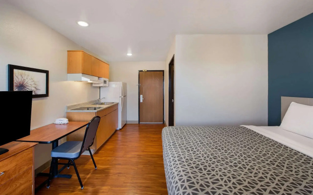 WoodSpring Suites Columbus Southeast