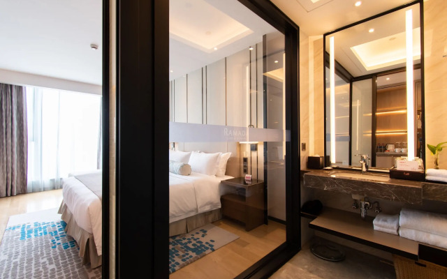 Ramada Plaza Wyndham Wenzhou Cangnan
