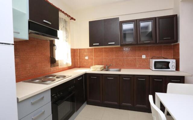 Villa Argo 2 - Beachfront, Big gardens, Location!