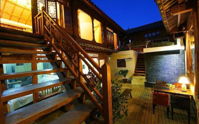 Ivys' Family Inn