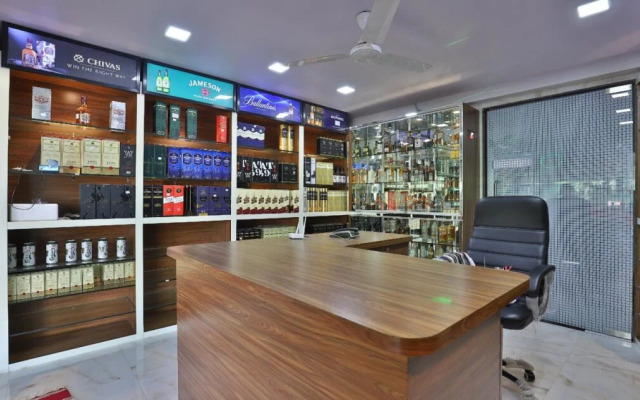 Hotel Silver By OYO Rooms