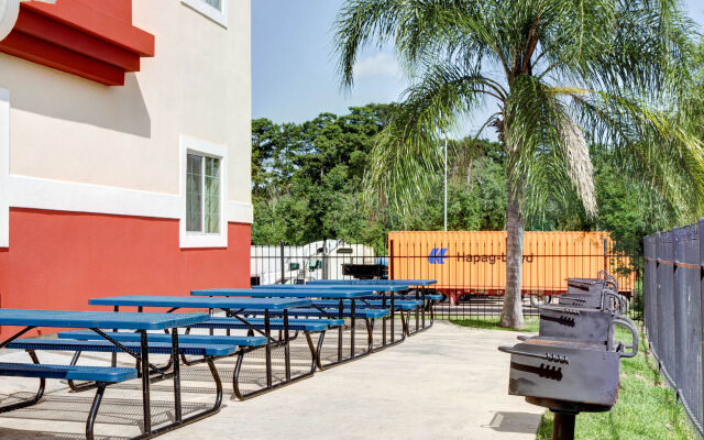 Suburban Extended Stay La Place