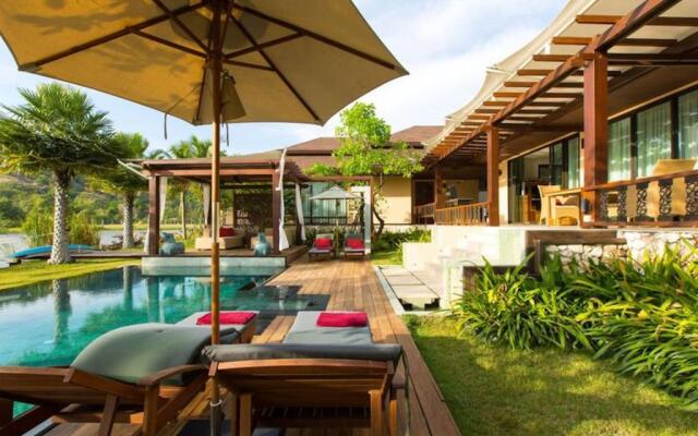 Dasiri Lakefront Villa Premium