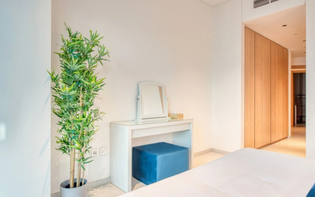 Maison Privee - Marquise Square - 2505