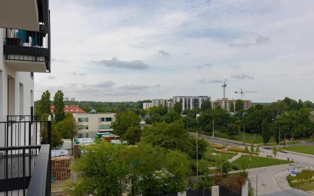 Home Factory Estate Praga Kotsisa by Renters