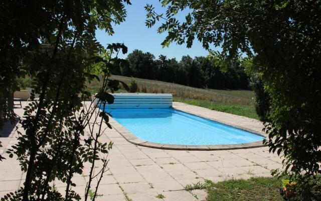 Chambre du Pigeonnier avec accès piscine !