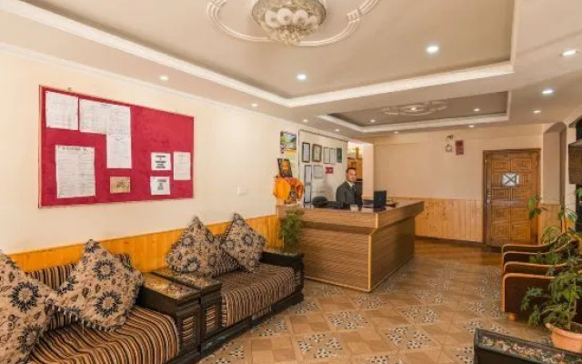 Hotel Manu Palace