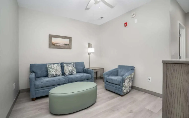 Lighthouse Suites - Best Western Signature Collection