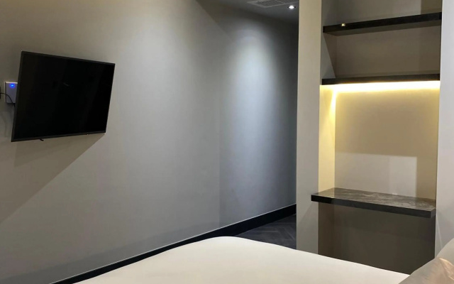 G hotel