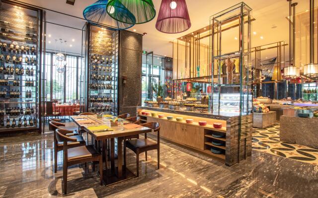 Hotel Indigo Dali Erhai by IHG