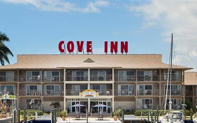 Cove Inn on Naples Bay