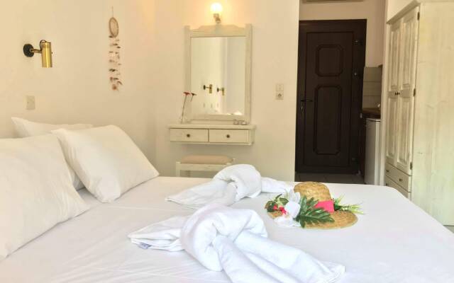 Estrella Delmar Studio