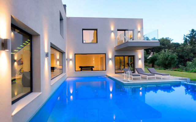 Luxury Villa Eve