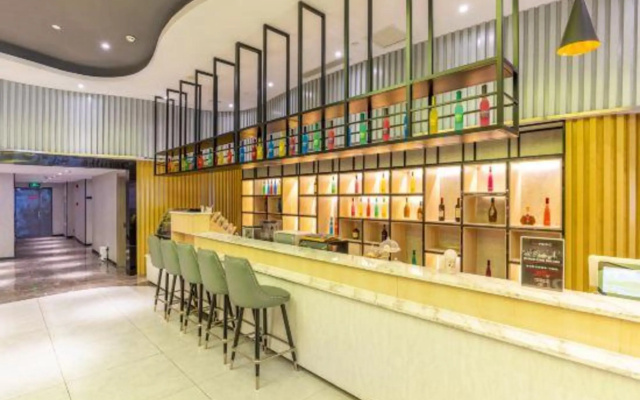 Puyue S Hotel (Lanzhou West Station University of Technology)