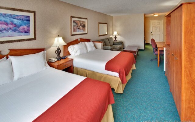 Holiday Inn Express Hotel & Suites Vermillion, an IHG Hotel