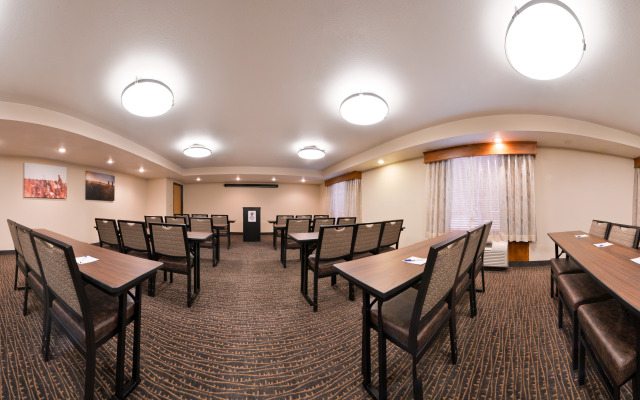 Best Western Plus Sidney Lodge