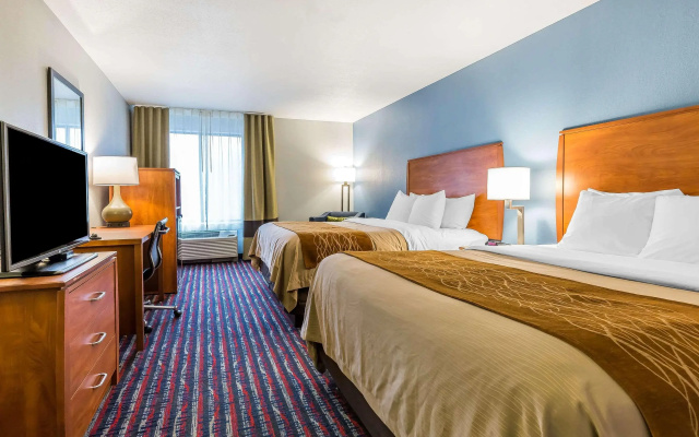 Comfort Inn Alton near I-255