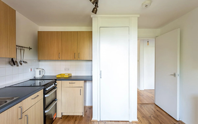 Modern Victoria Park Apartment