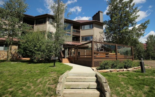Frostfire E10 by SummitCove Vacation Lodging